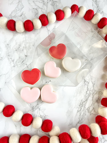 Box of 12 mini heart cookies